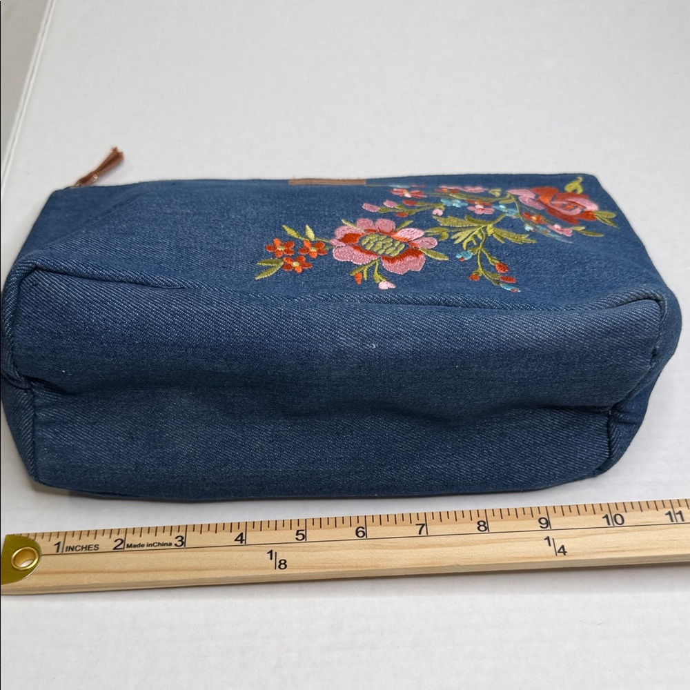 Lucky Brand Navy Floral Embroidered Cosmetic Bag - Picture 6 of 9